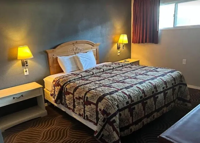 Love Hotels Western Holiday By Oyo At Harlan Lake Ne